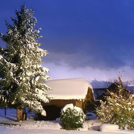 Gasthof Neuwirt ออยเกนดอร์ฟ ภายนอก รูปภาพ