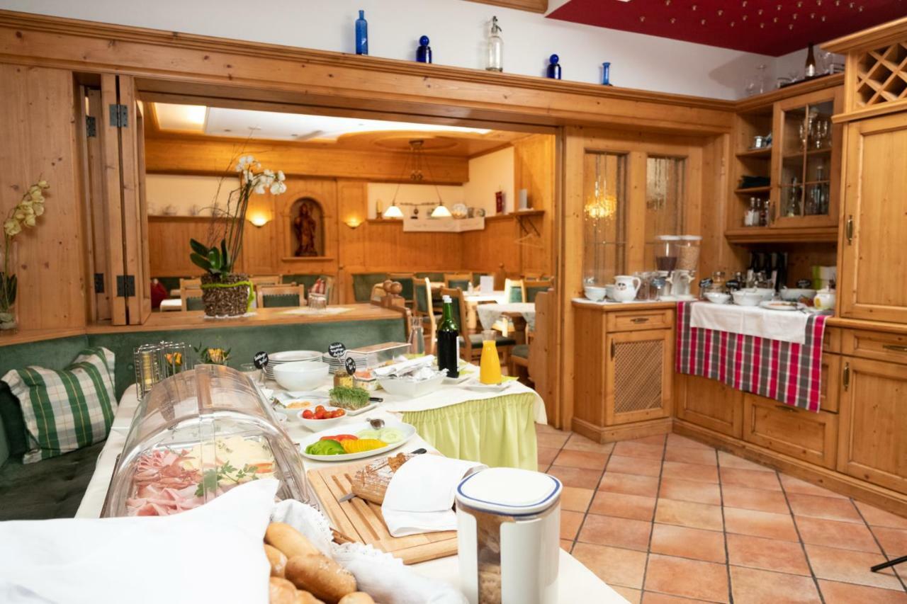 Gasthof Neuwirt ออยเกนดอร์ฟ ภายนอก รูปภาพ
